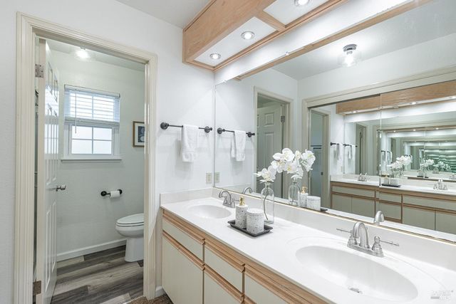 71 Valley Club Cir, Napa, CA 94558