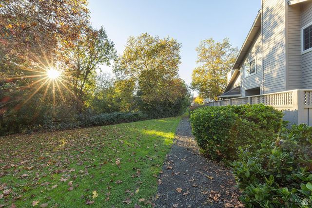 71 Valley Club Cir, Napa, CA 94558