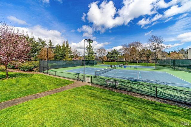 71 Valley Club Cir, Napa, CA 94558