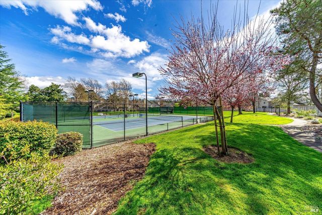 71 Valley Club Cir, Napa, CA 94558