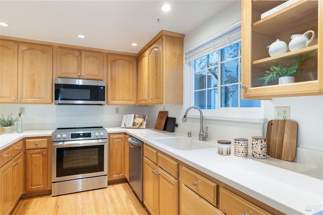 71 Valley Club Cir, Napa, CA 94558