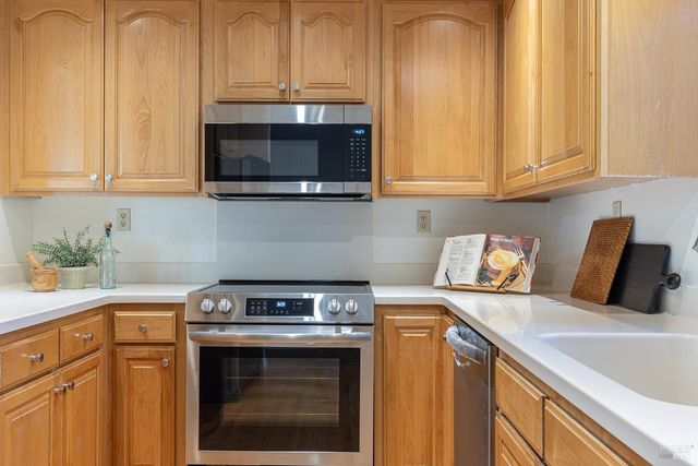 71 Valley Club Cir, Napa, CA 94558