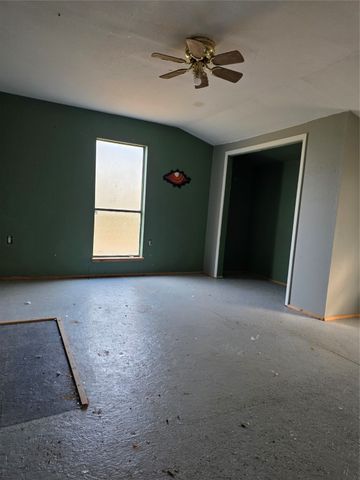 3830 County Road 4040, Whitewright, TX 75491