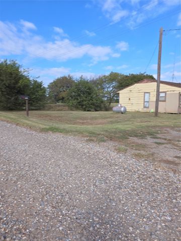 3830 County Road 4040, Whitewright, TX 75491
