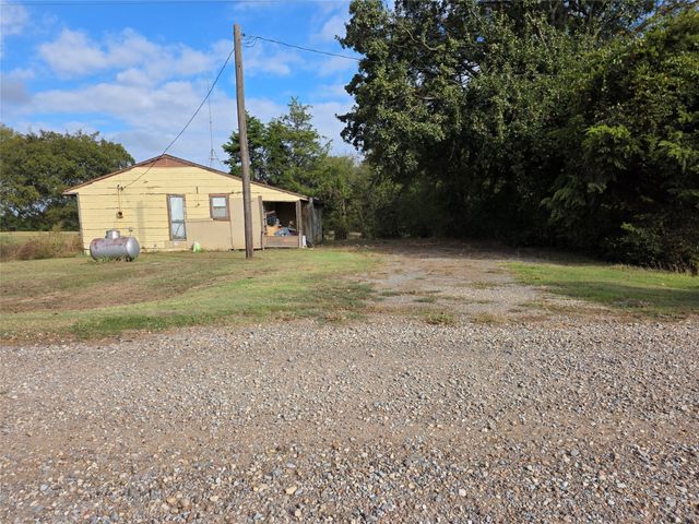 3830 County Road 4040, Whitewright, TX 75491