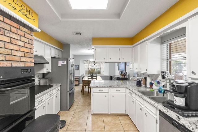 2718 Lufkin Lane, Deer Park, TX 77536