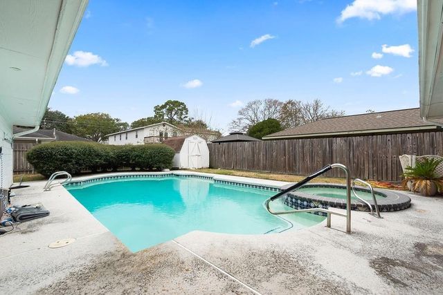 2718 Lufkin Lane, Deer Park, TX 77536