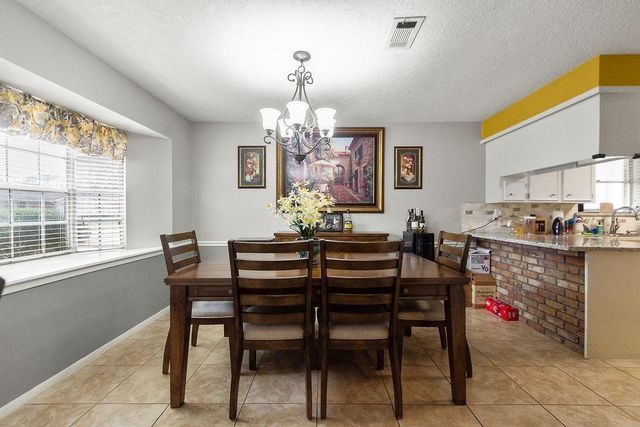 2718 Lufkin Lane, Deer Park, TX 77536