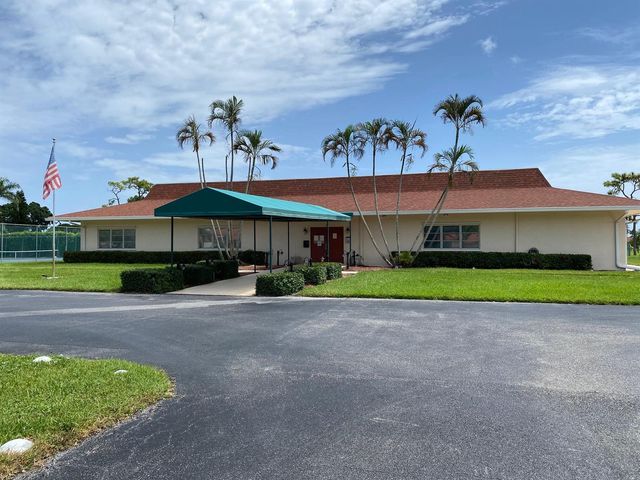5250 NW 3rd Court A, Delray Beach, FL 33445