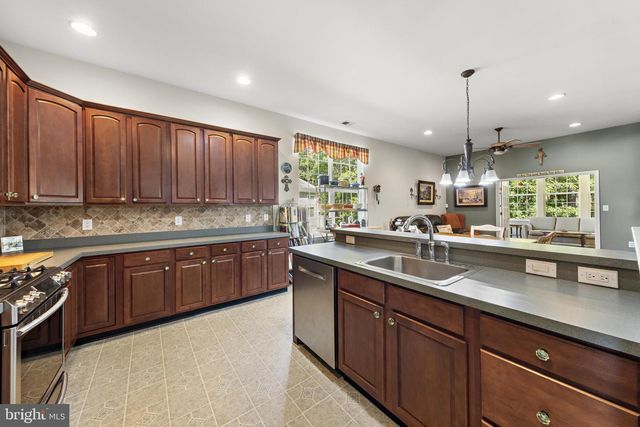 7 MASTERS CT, Little Egg Harbor Twp, NJ 08087