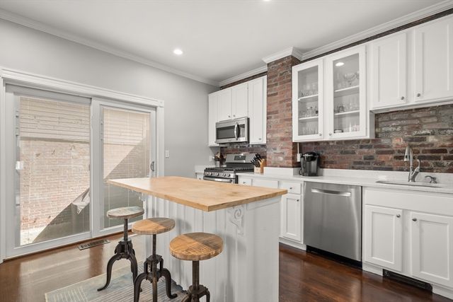 372 Silver St, Boston, MA 02127