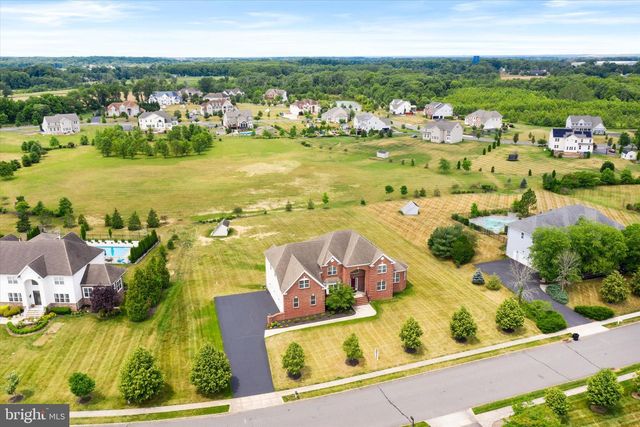 17 BELMONT CIR, Columbus, NJ 08022