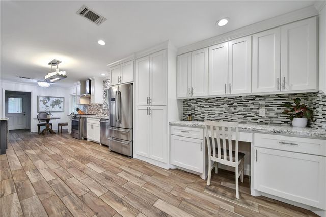 963 Thornton Road, Houston, TX 77018