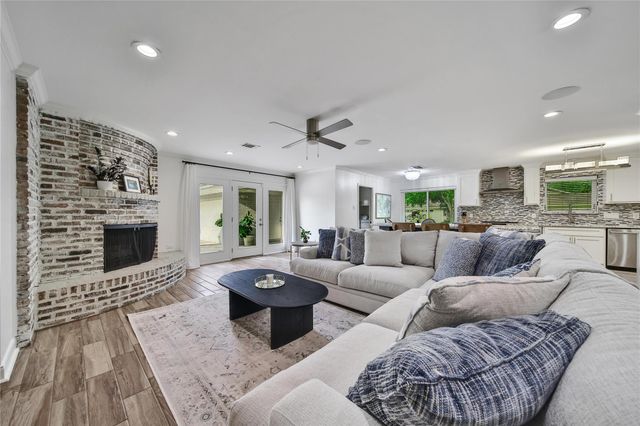 963 Thornton Road, Houston, TX 77018