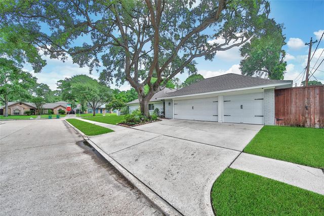 963 Thornton Road, Houston, TX 77018