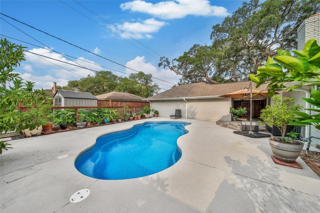 963 Thornton Road, Houston, TX 77018