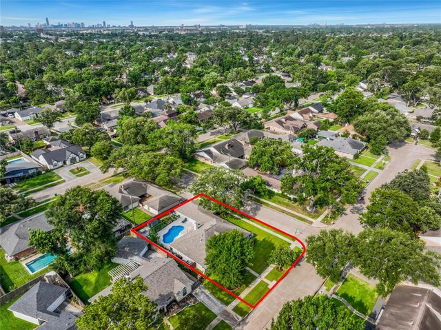 963 Thornton Road, Houston, TX 77018