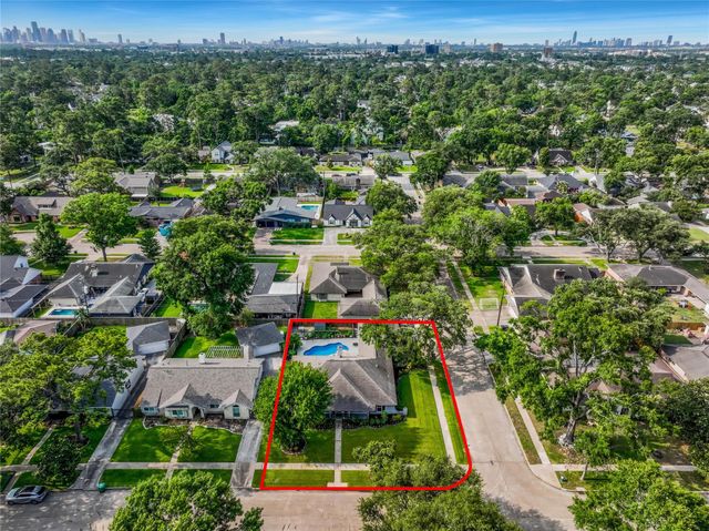 963 Thornton Road, Houston, TX 77018