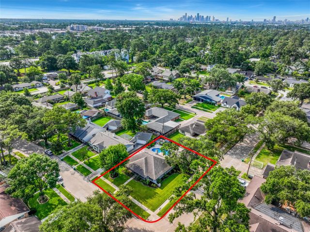 963 Thornton Road, Houston, TX 77018