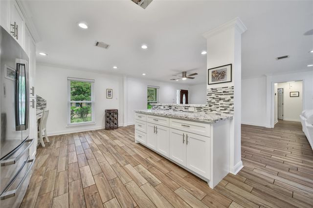 963 Thornton Road, Houston, TX 77018