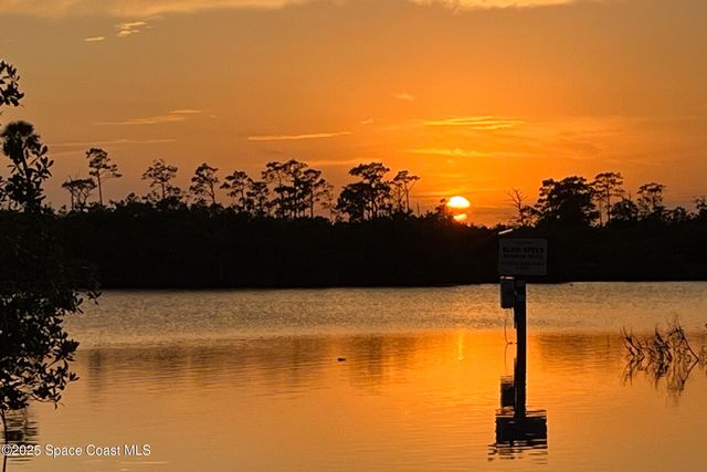 226 Dickens Avenue, Sebastian, FL 32958