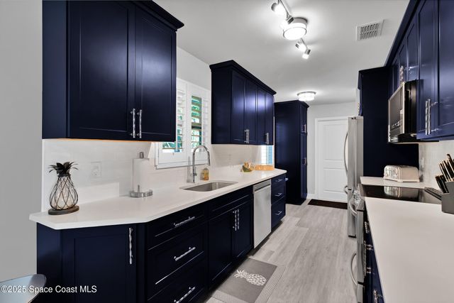 226 Dickens Avenue, Sebastian, FL 32958