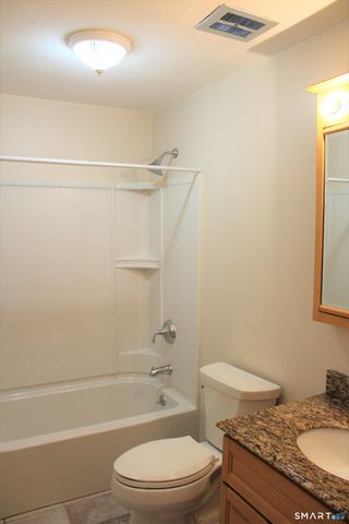 522 Blackstone Village 522, Meriden, CT 06450