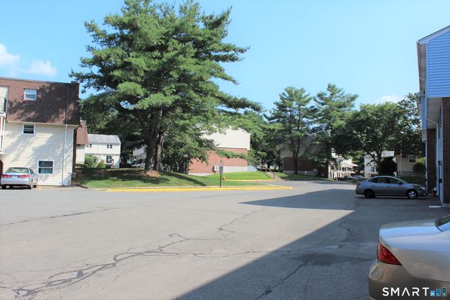 522 Blackstone Village 522, Meriden, CT 06450