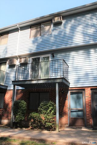 522 Blackstone Village 522, Meriden, CT 06450