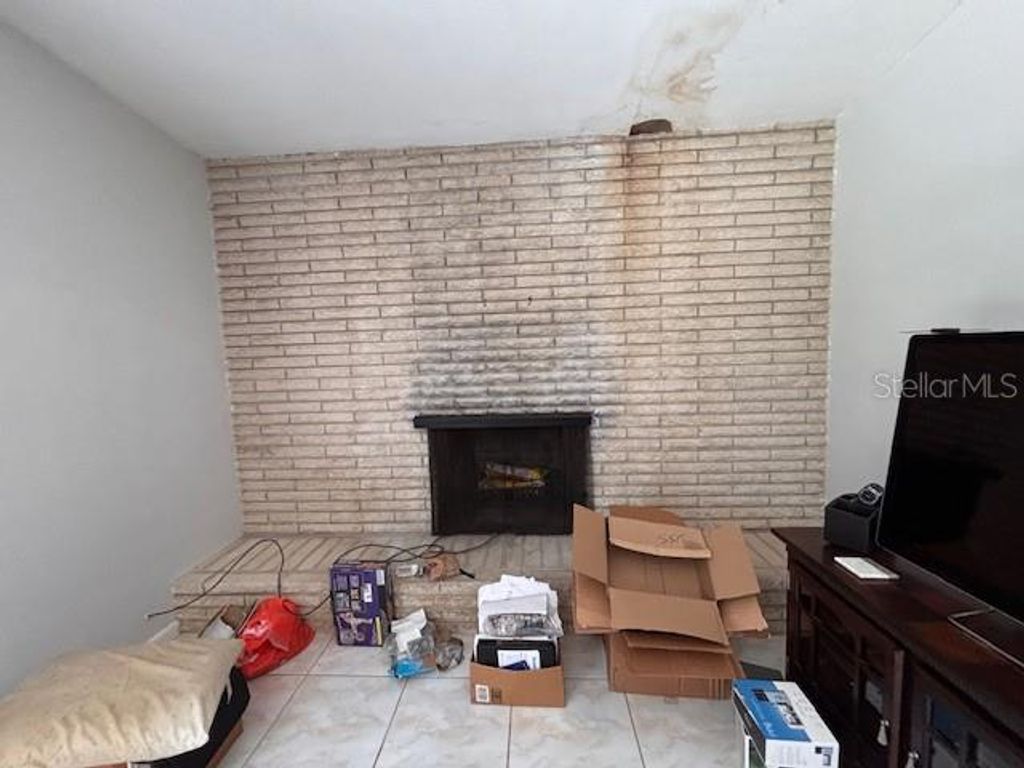 2464 DERBYSHIRE ROAD, Maitland, FL 32751