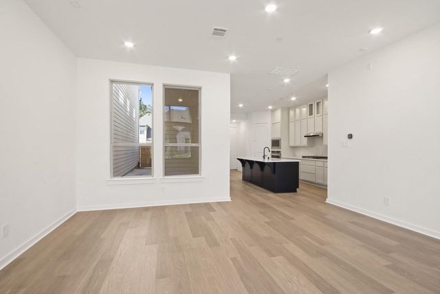 329 Fields Lane, Montgomery, TX 77316