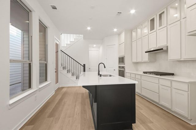 329 Fields Lane, Montgomery, TX 77316