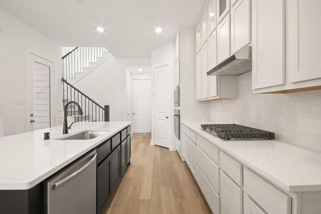 329 Fields Lane, Montgomery, TX 77316