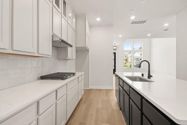 329 Fields Lane, Montgomery, TX 77316