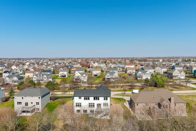 3059 Longcommon Parkway, Elgin, IL 60124