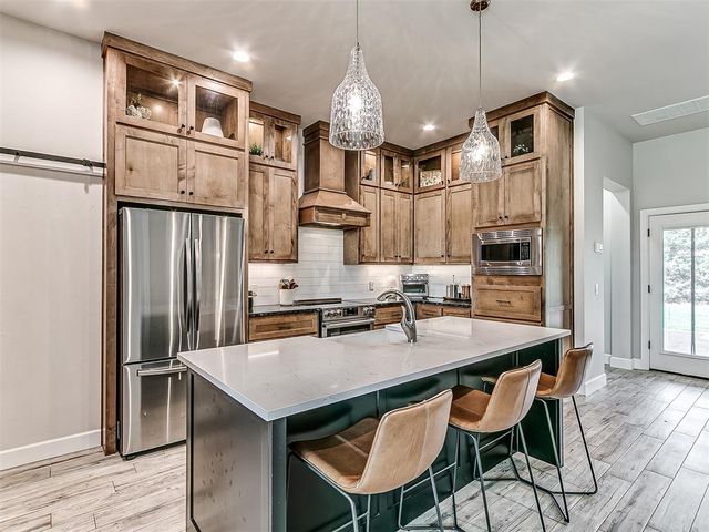 25380 Peridot Place, Cashion, OK 73016