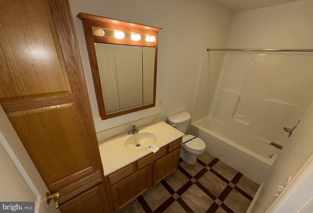 756 LARGO DR, Hagerstown, MD 21740
