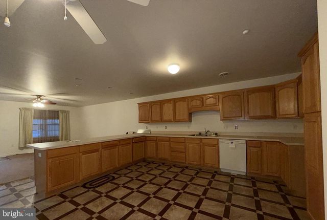 756 LARGO DR, Hagerstown, MD 21740