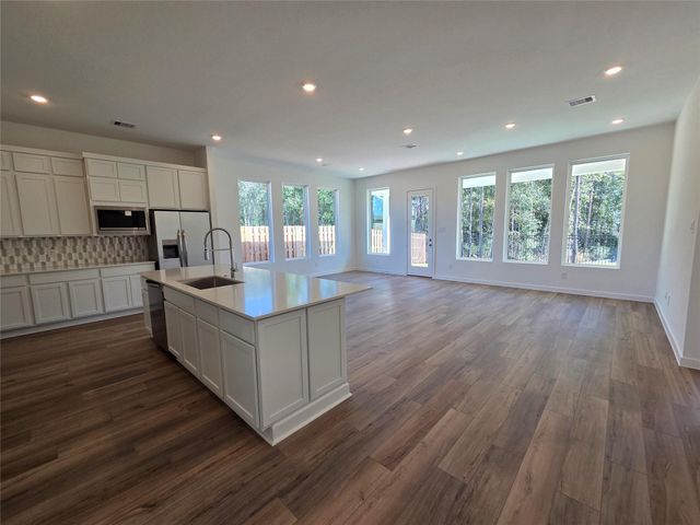 2108 Stillhouse Drive, Montgomery, TX 77316