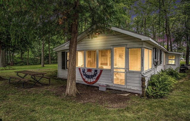 12940 Cleland Avenue, Wayland, MI 49348