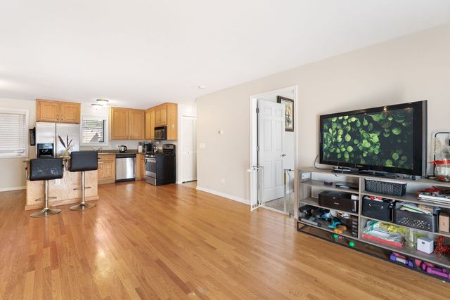 2845 N Harlem Avenue 1E, Chicago, IL 60707