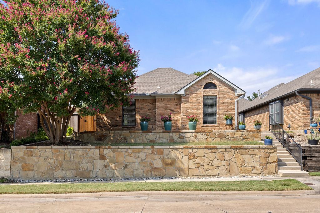 2817 Silverspring Road, Carrollton, TX 75006