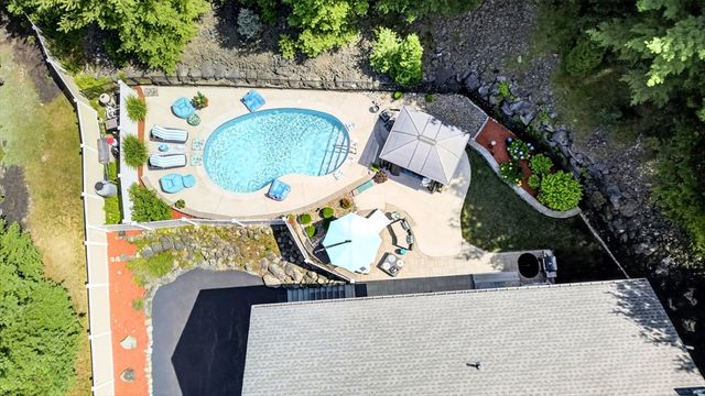 4 Waldingfield Lane, Peabody, MA 01960