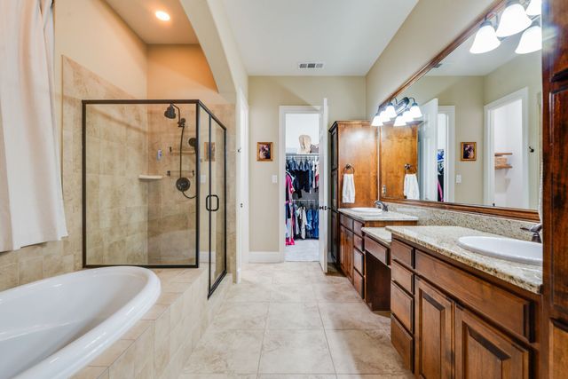 8700 Scarlet Trail, Lantana, TX 76226