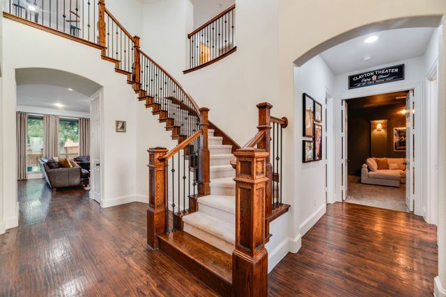 8700 Scarlet Trail, Lantana, TX 76226