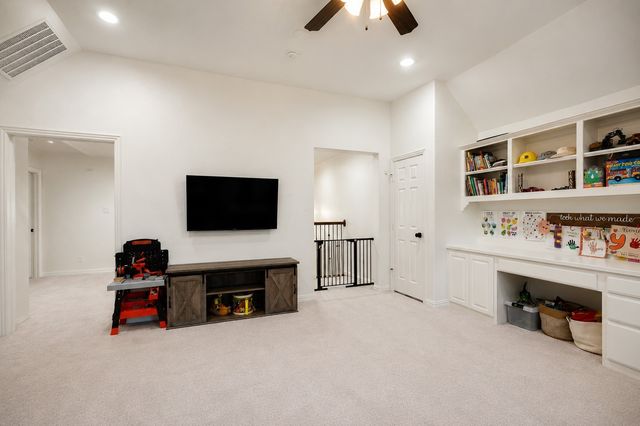 8700 Scarlet Trail, Lantana, TX 76226