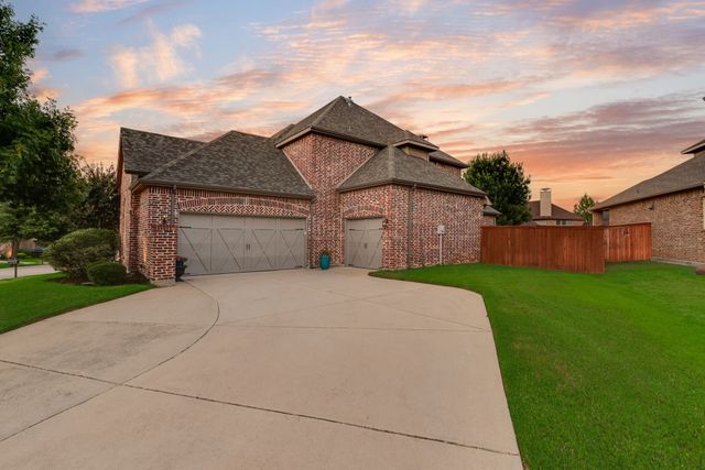 8700 Scarlet Trail, Lantana, TX 76226