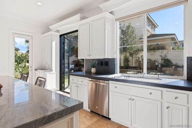 2887 Corte Morera, Carlsbad, CA 92009