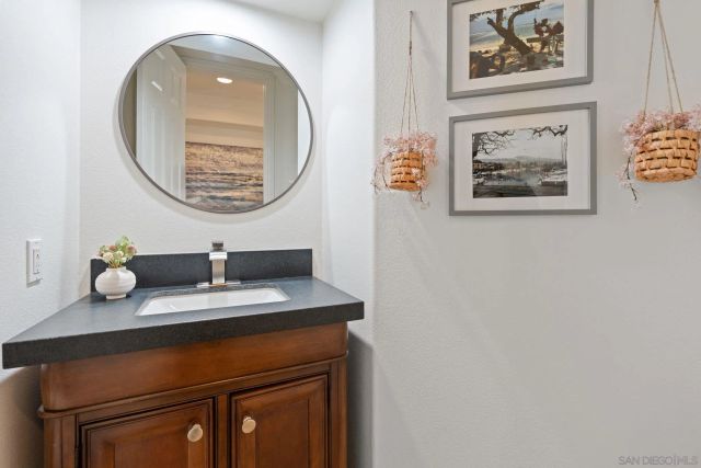 2887 Corte Morera, Carlsbad, CA 92009