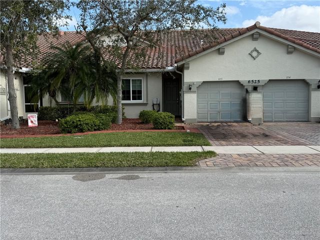 6525 Oxford Circle 103C, Vero Beach, FL 32966